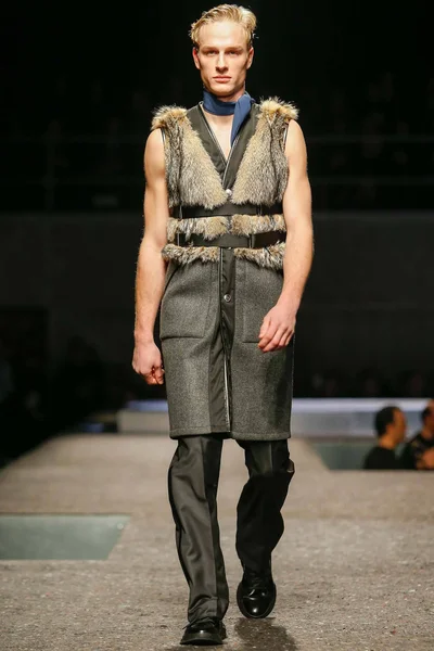 Look 23